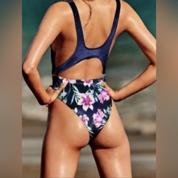 Victoria’s Secret Pink One Piece Cut Out Velvet Hawaiian Print Swimsuit Size Med - Picture 2 of 15